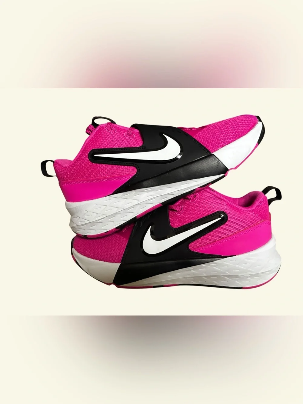 Nike Team Hustle D12 Sneakers Big Kids Size 7Y/ Fits Size 8.5 Women NEW